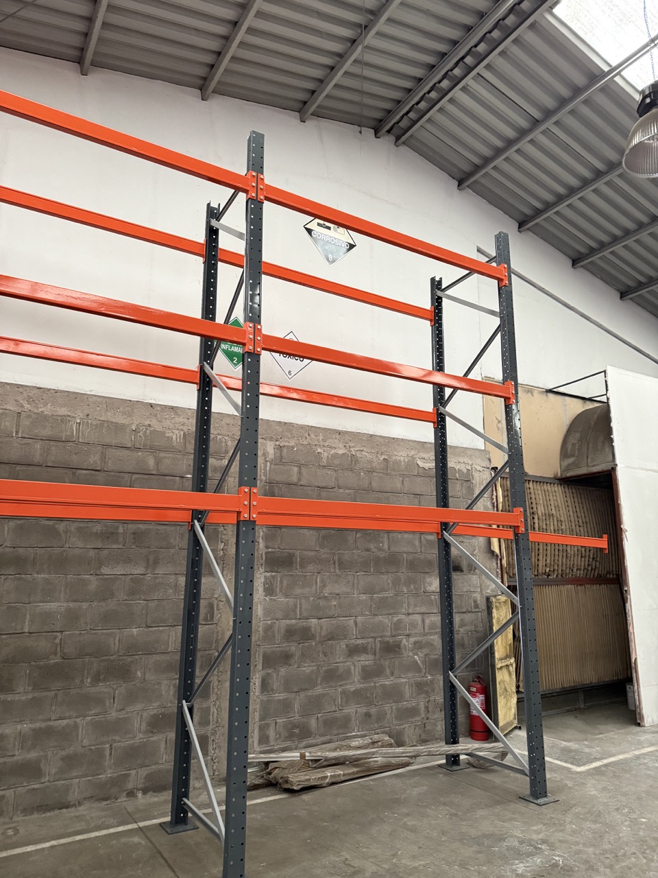 Módulos de rack selectivo terminados en bodega industrial en Quilicura