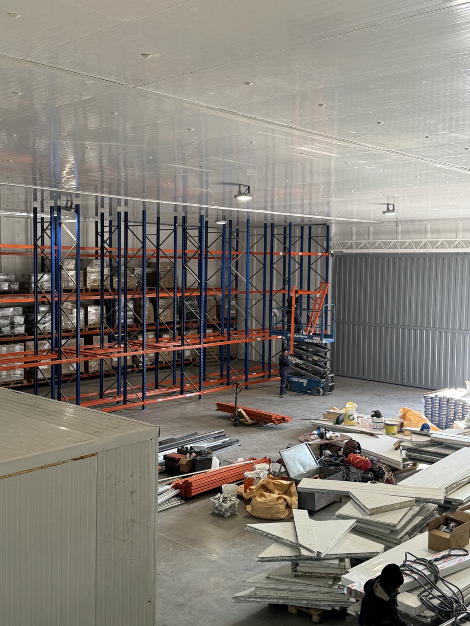 Montaje de rack selectivo en bodega de insumos médicos en Quilicura