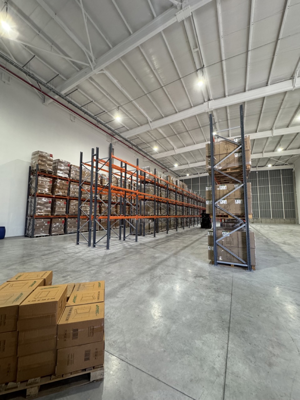 Rack selectivo en Pudahuel: sistema de almacenaje ya instalado (3)