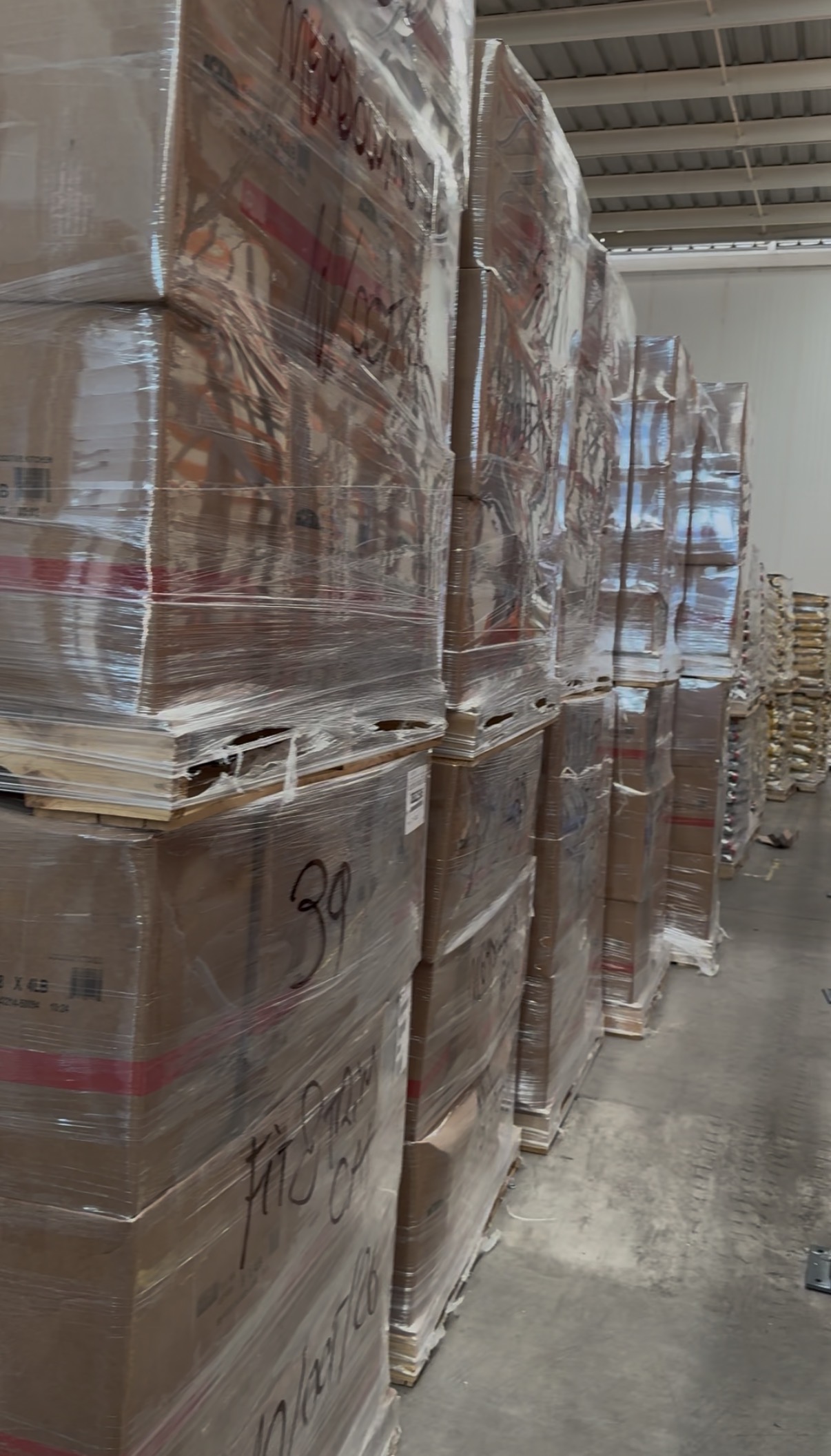 Rack selectivo en Quilicura: estado de la bodega antes de la instalación (2)
